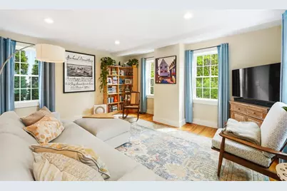 11 Beacon St, Woburn, MA 01801 - Photo 5