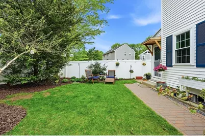 11 Beacon St, Woburn, MA 01801 - Photo 31