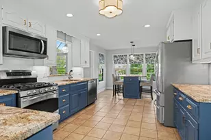 215 Rolling Meadow Dr, Holliston, MA 01746 - Photo 3