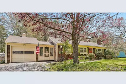 12 Pine St, Franklin, MA 02038 - Photo 1