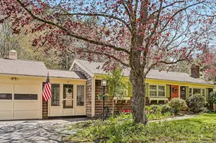 12 Pine St, Franklin, MA 02038 - Photo 1