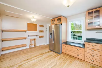 323 Warhurst Ave, Swansea, MA 02777 - Photo 7