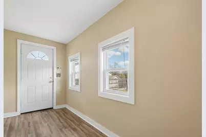 365 Clark St, Gardner, MA 01440 - Photo 7