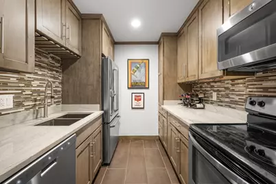 2 Clarendon St #307, Boston, MA 02116 - Photo 5