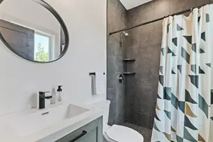 43 Wordsworth St, Boston, MA 02128 - Photo 21