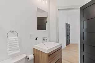 43 Wordsworth St, Boston, MA 02128 - Photo 21