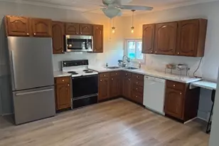 45 Bryant St, Dartmouth, MA 02747 - Photo 7