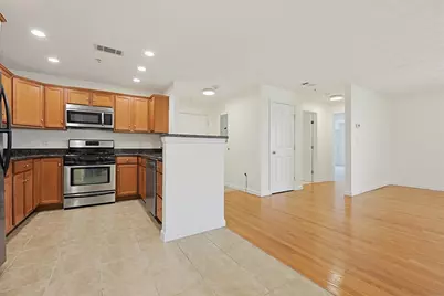 51 Pearl St #205, Malden, MA 02148 - Photo 9