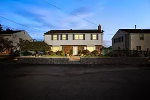 19 Swan Ave, Boston, MA 02128 - Photo 3
