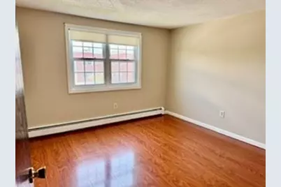 305 Pine St #12, Lowell, MA 01851 - Photo 11