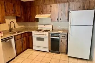 305 Pine St, Lowell, MA 01851 - Photo 3