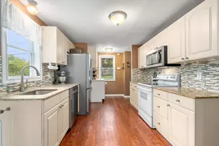 31 Lexington, South Hadley, MA 01075 - Photo 7