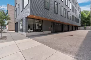 537 E 1st St, Boston, MA 02127 - Photo 31