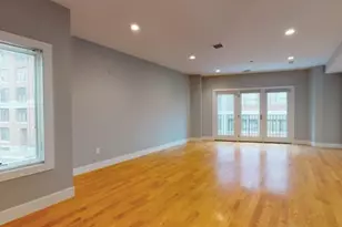 41 W 2nd St, Boston, MA 02127 - Photo 3