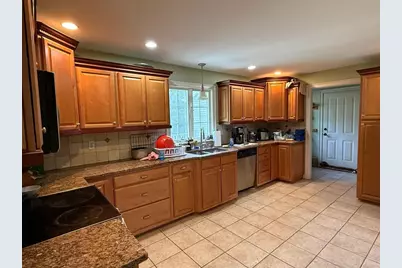 775 Lincoln St, Waltham, MA 02451 - Photo 3