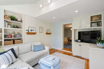 14 Standish Rd, Wellesley, MA 02481 - Photo 13