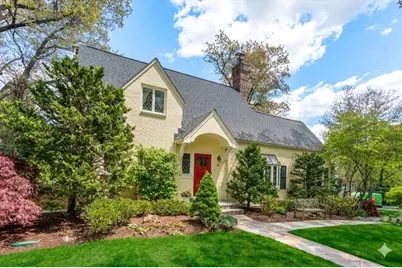 14 Standish Rd, Wellesley, MA 02481 - Photo 3