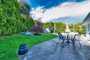 15 Mishawum Dr, Dartmouth, MA 02748 - Photo 11