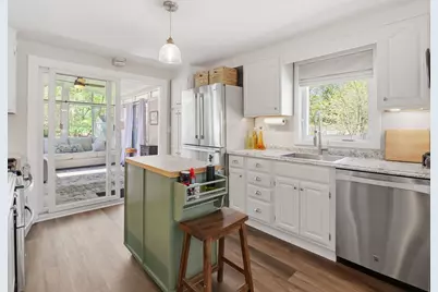 14 Walnut Rd, Chelmsford, MA 01824 - Photo 3