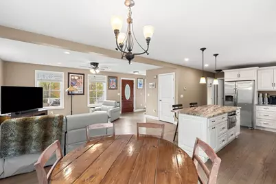 32 Dennison Ave, Salem, NH 03079 - Photo 7