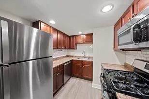 6 Kingswood Dr, Abington, MA 02351 - Photo 3