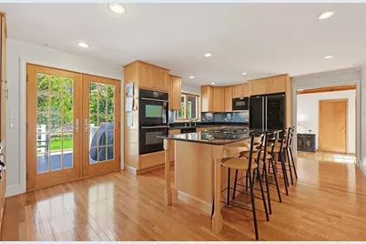 27 Lincoln St, Andover, MA 01810 - Photo 19
