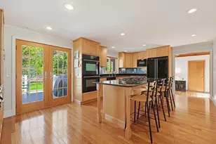 27 Lincoln St, Andover, MA 01810 - Photo 19