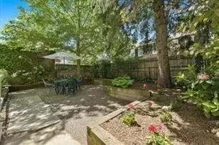 63 Bakersfield St, Boston, MA 02125 - Photo 25