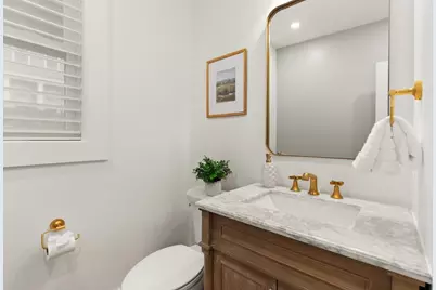 22 Harvard St, Somerville, MA 02143 - Photo 9