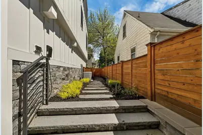 22 Harvard St, Somerville, MA 02143 - Photo 37
