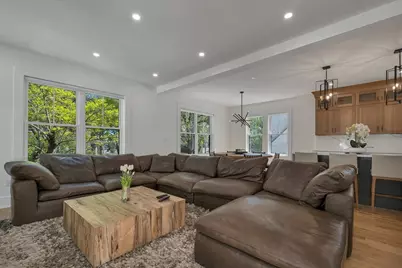22 Harvard St, Somerville, MA 02143 - Photo 13