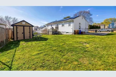 321 Embert St, Fall River, MA 02721 - Photo 21