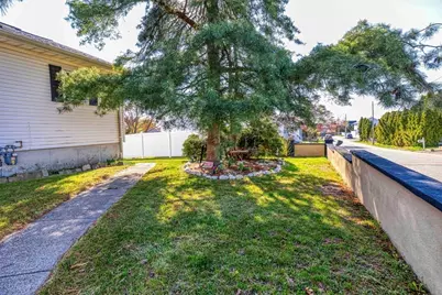 321 Embert St, Fall River, MA 02721 - Photo 23