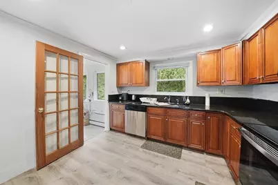 253 Lexington St, Woburn, MA 01801 - Photo 15