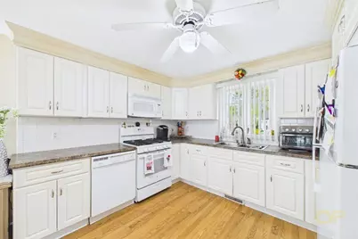 120 Lewin St #7, Fall River, MA 02720 - Photo 5