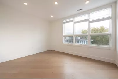 33 Ward St #4, Boston, MA 02127 - Photo 11