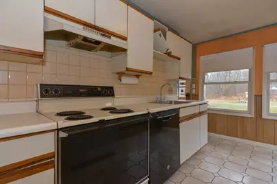 82 Lowell St., Woburn, MA 01801 - Photo 11