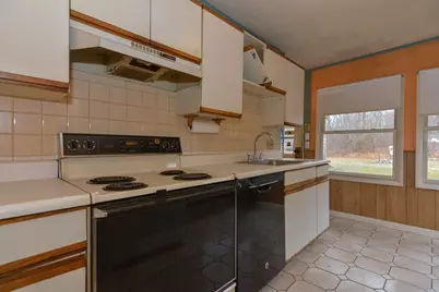 82 Lowell St., Woburn, MA 01801 - Photo 11