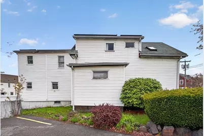 8 Essex St, Swampscott, MA 01907 - Photo 15