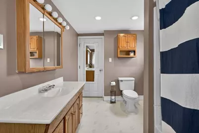 8 Essex St, Swampscott, MA 01907 - Photo 17