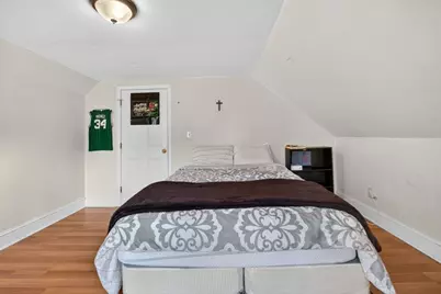 8 Essex St, Swampscott, MA 01907 - Photo 13