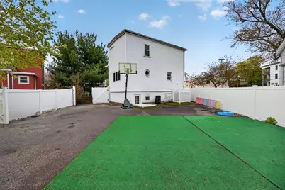 8 Essex St, Swampscott, MA 01907 - Photo 25