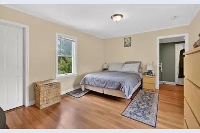 8 Essex St, Swampscott, MA 01907 - Photo 11
