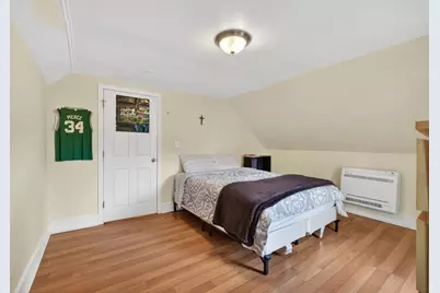 8 Essex St, Swampscott, MA 01907 - Photo 15