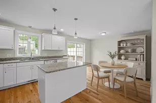 131 Pilling St, Haverhill, MA 01832 - Photo 37