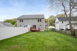 131 Pilling St, Haverhill, MA 01832 - Photo 33