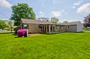 111 Woodcrest Cir, Chicopee, MA 01020 - Photo 17