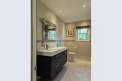 52 Alford St, New Bedford, MA 02745 - Photo 15