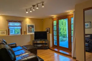 52 Alford St, New Bedford, MA 02745 - Photo 25