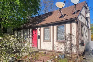 1429 Pleasant St, Weymouth, MA 02189 - Photo 1